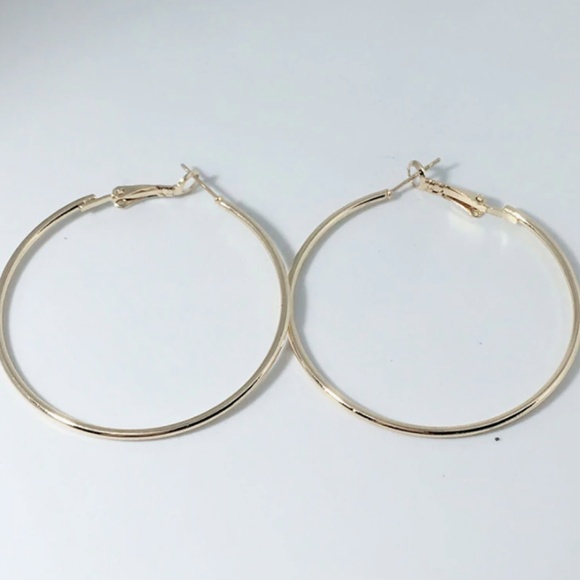 NWT Gold Hoop Earrings - Picture 2 of 3